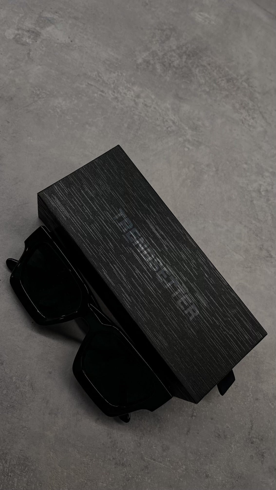 Trendsetter Obsidian Glasses (Black)